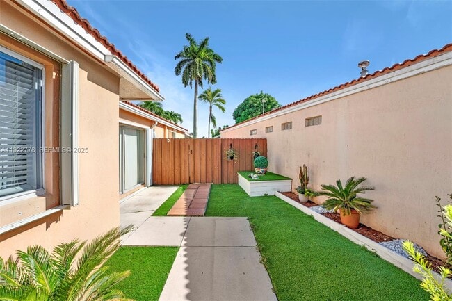 Building Photo - 17101 SW 142nd Pl