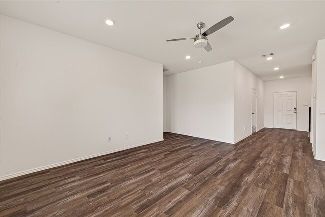 Building Photo - 6107 Ginevra Summers Dr