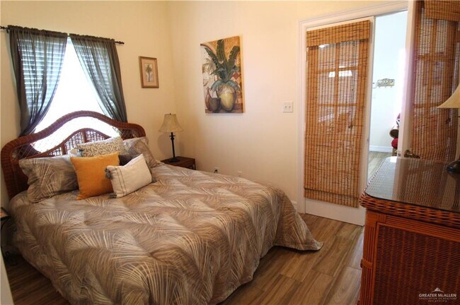 Building Photo - 15 E Swordfish St