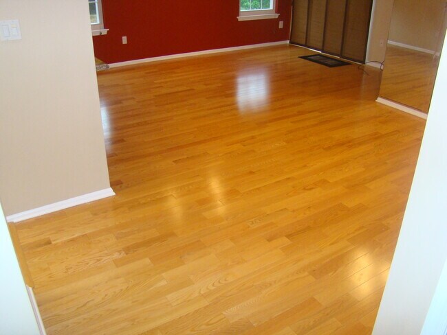 Building Photo - 528 Walden Circle