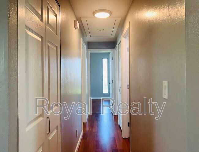 Building Photo - 95-180 Hokuula Pl