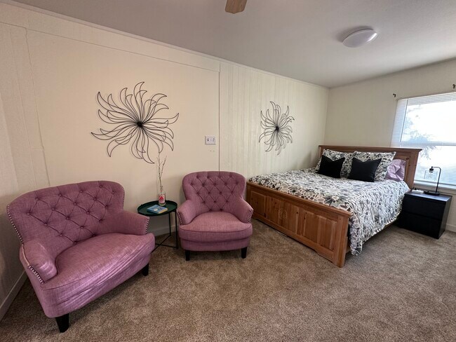 Building Photo - 2425 N Headley Rd