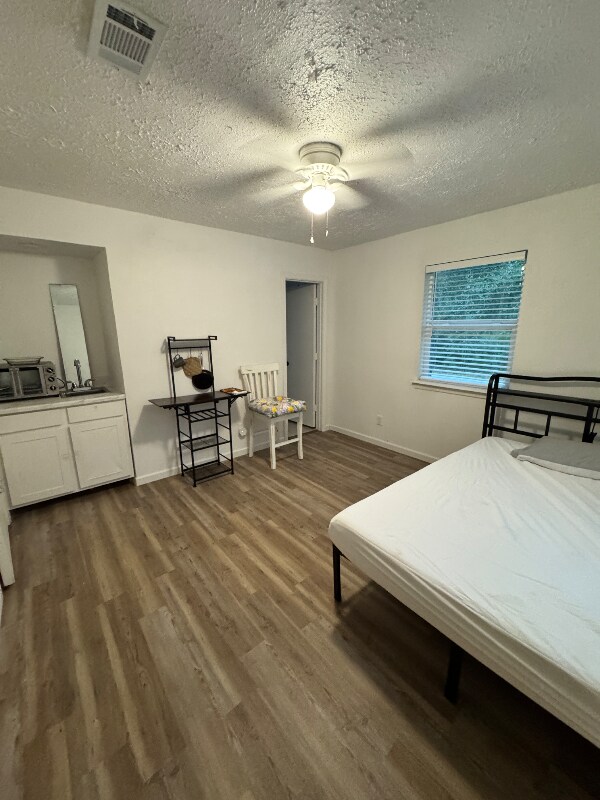 Building Photo - 21315 Carisbrook Ln