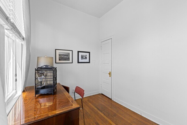 Building Photo - 854 N High St