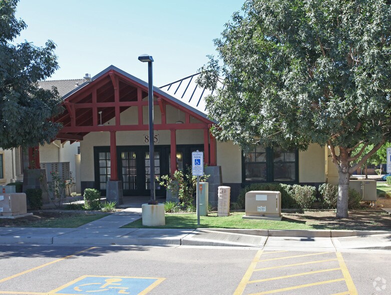 Building Photo - Roosevelt Commons