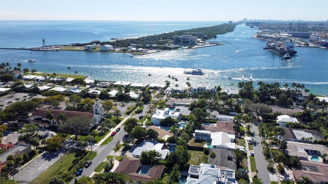 Building Photo - 1959 SE 25th Ave