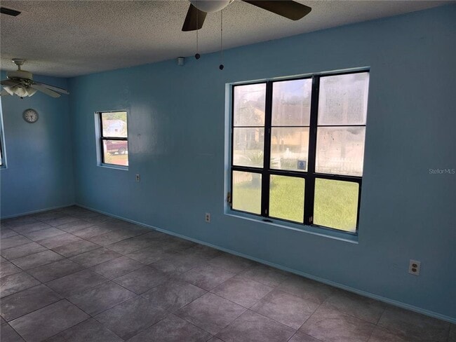 Building Photo - 1038 26th St