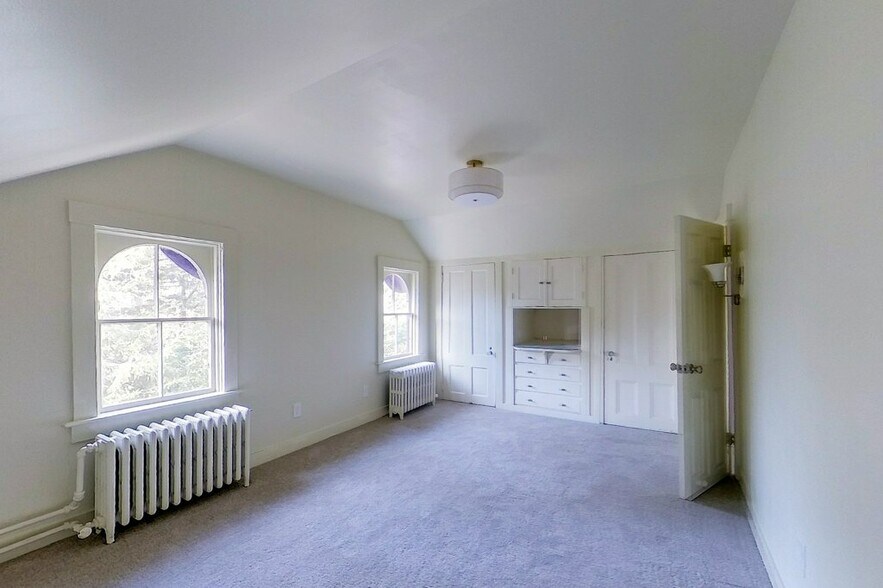 Building Photo - 711 Union St