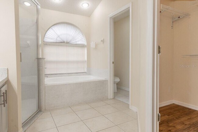 Building Photo - 174 Crystal Oak Dr