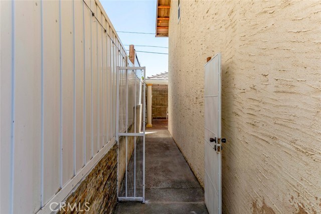 Building Photo - 10455 Glory Ave