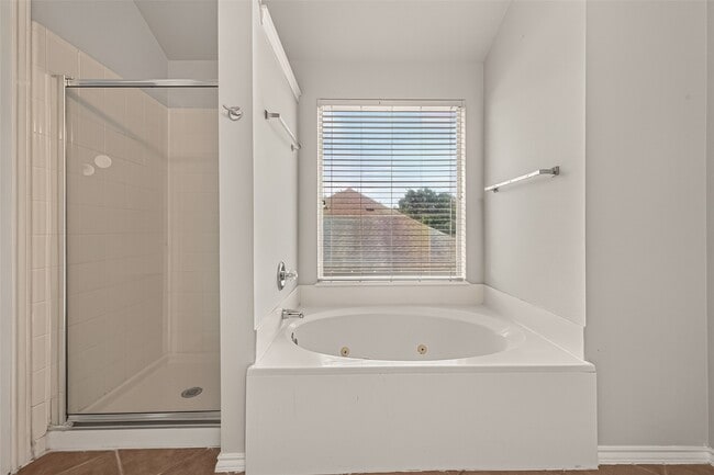 Building Photo - 12819 Wisteria Park Dr