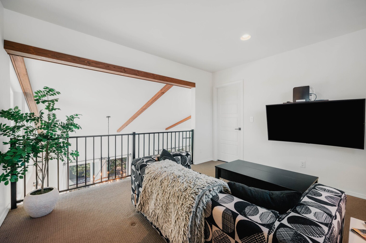 Building Photo - 1165 E Elk Rim Ct