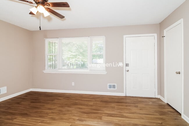 Building Photo - Coming Soon!