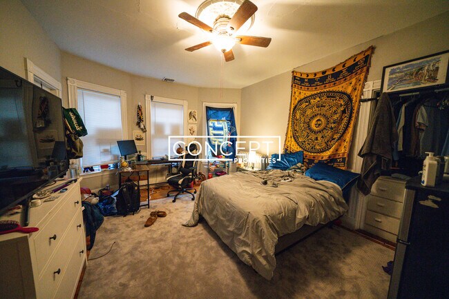 Building Photo - 63 Hillside St