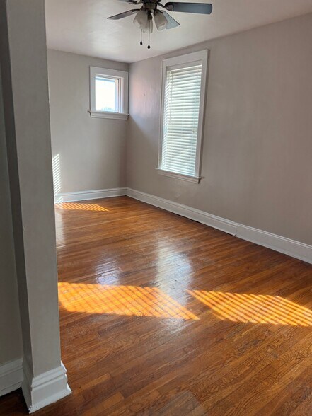 Building Photo - 3863 Meramec St