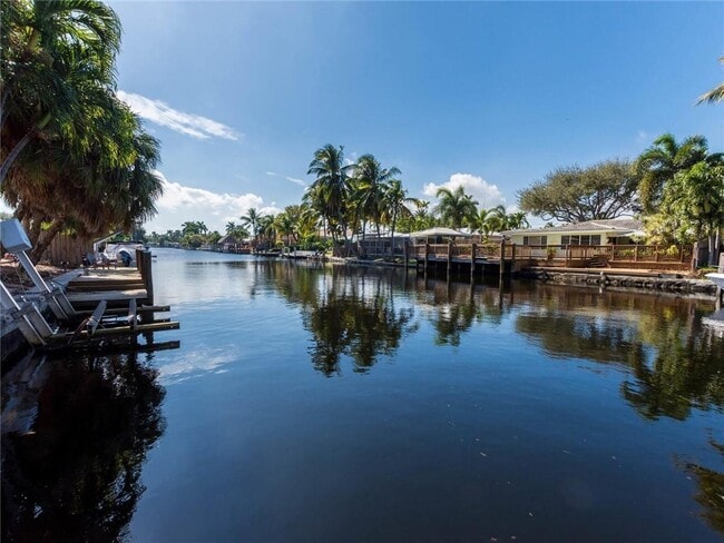 Building Photo - 2319 NE 16th Ave