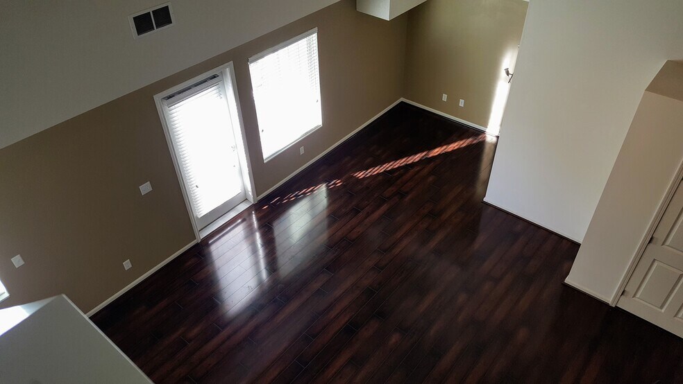 Building Photo - 1991 29th Pl NW