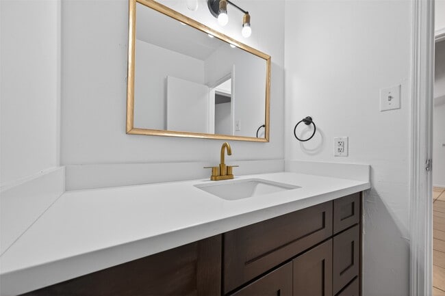 Building Photo - 2603 Shady Bayou Ln