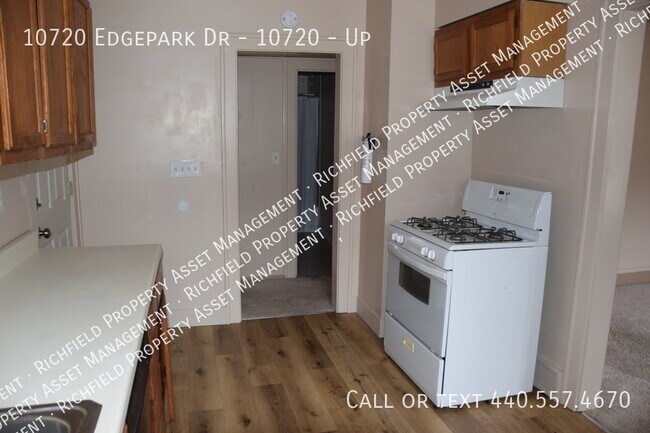 Building Photo - 10720 Edgepark Dr