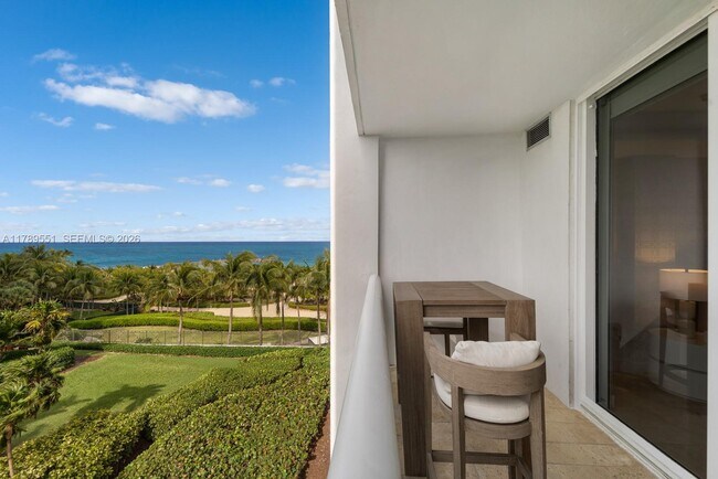 Building Photo - 10275 Collins Ave