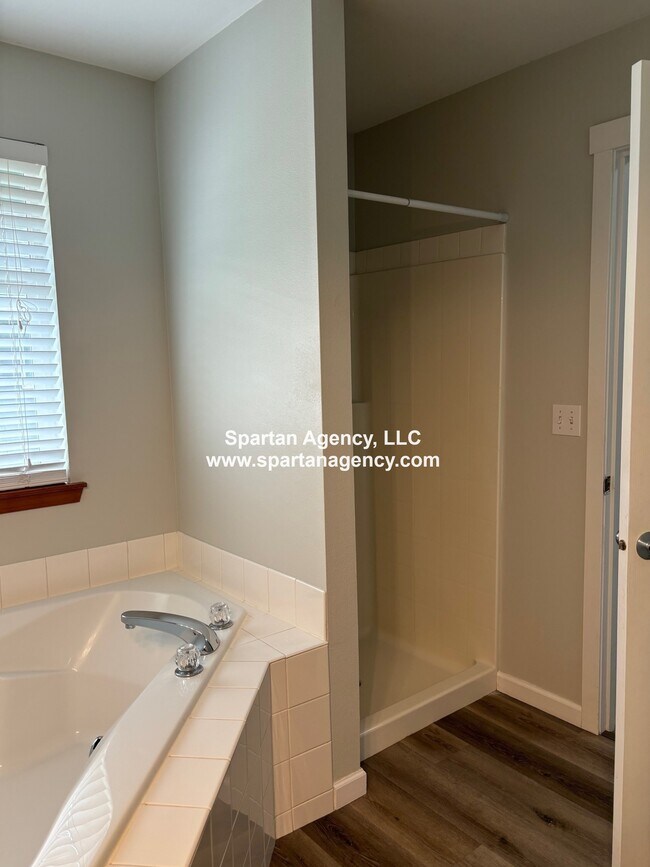 Building Photo - 21514 104th Street Ct E