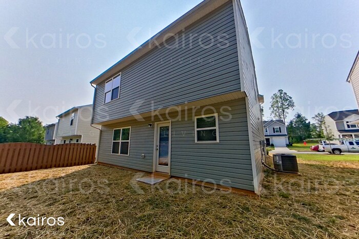 Building Photo - 204 Glenoaks Dr