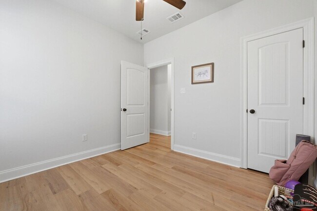 Building Photo - 3203 Mountain Laurel Trl