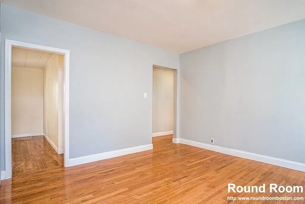 Building Photo - 28 Moreland St