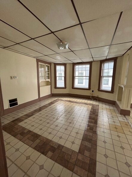Dining Room - 47 Juniper St