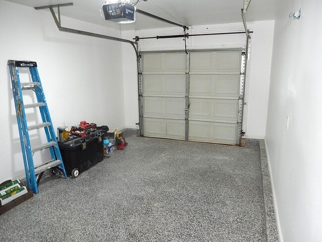 Building Photo - 4331 Crowfield Dr