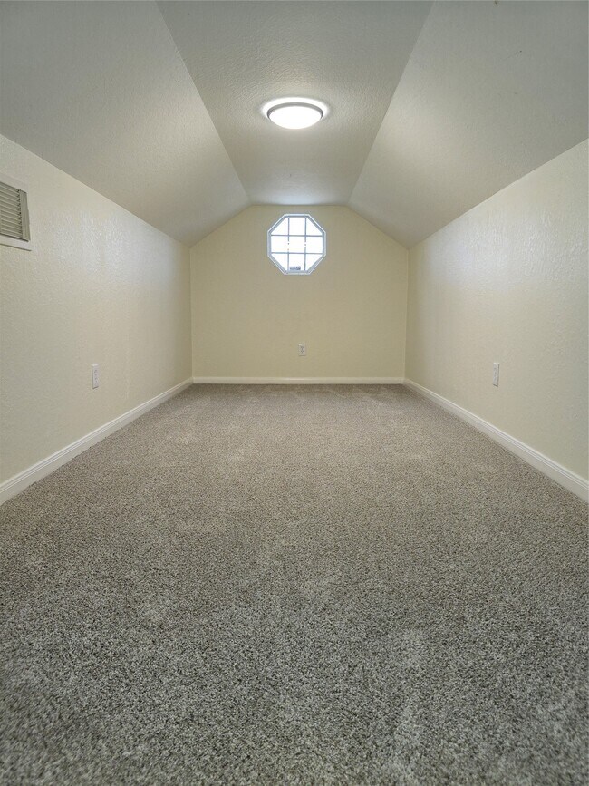 Building Photo - 11114 Opatrny Meadows Ln