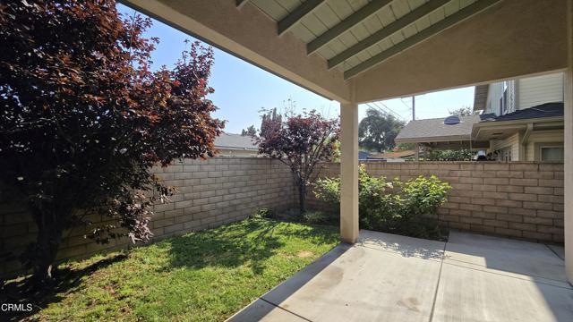 Building Photo - 865 W Olive Ave