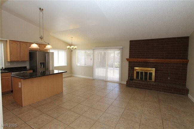 Building Photo - 6605 Vicuna Dr