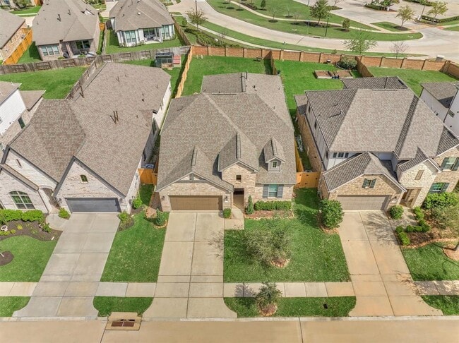 Building Photo - 15846 Weston Ridge Dr