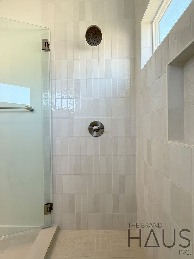 Building Photo - Brand-New 1-Bedroom, 1-Bathroom, 1-Compact Carport - Vaulted Ceilings in Belmont Heights