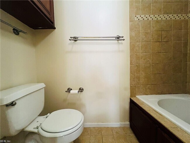 Building Photo - 12904 Daybreak Cir