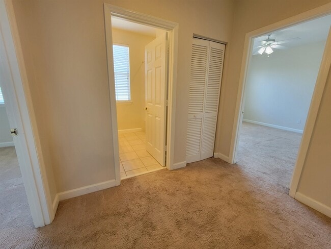 Building Photo - 4061 Shady View Ln