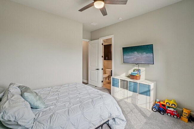 Building Photo - 1036 Windy Hill Ln