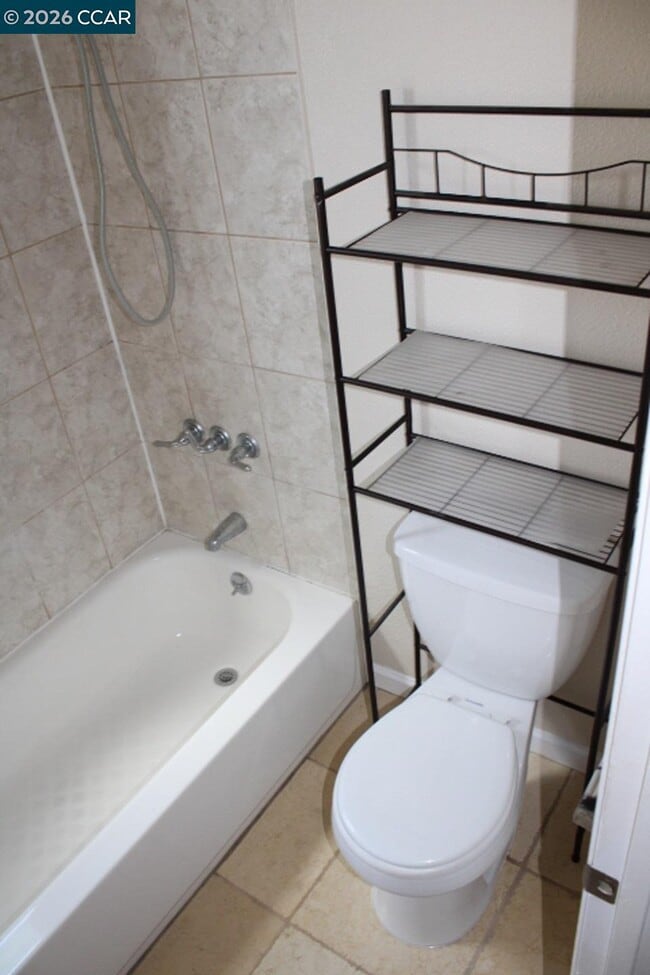 Building Photo - 507 Chabre Ct