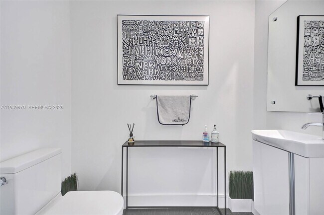 Building Photo - 1100 Biscayne Blvd