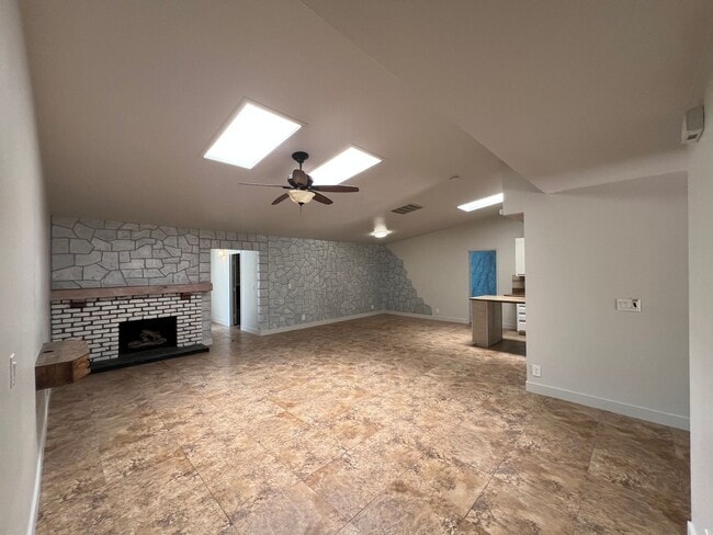 Building Photo - Spacious Single-Story 6-bed 3-bath Oasis with Private Pool and Spa in Spring Valley