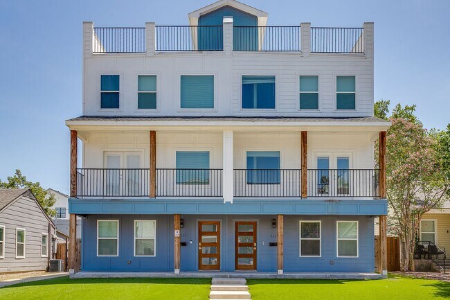 Building Photo - 3225 McCart Ave