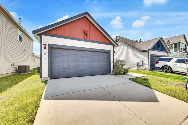 Building Photo - 12121 Cimaizon Dr