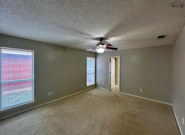 Building Photo - 5113 Carlene Dr