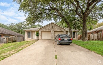 Building Photo - CV-AUS7216 Aldea