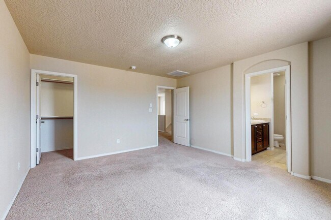 Building Photo - 221 Landing Trail
