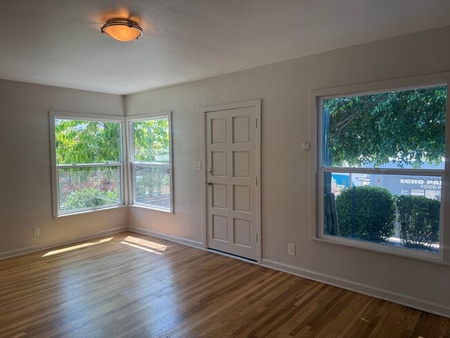 Building Photo - 1313 Douglas St