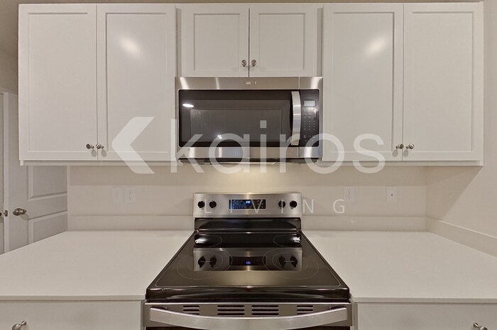 Building Photo - 130 Inez Ave