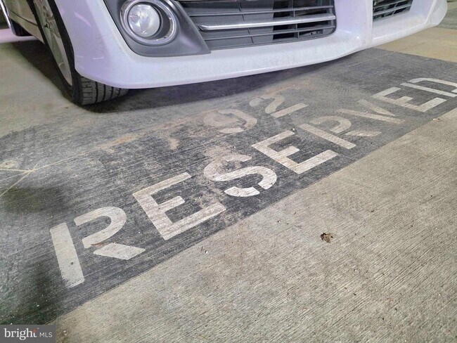 Building Photo - 4560 Strutfield Ln