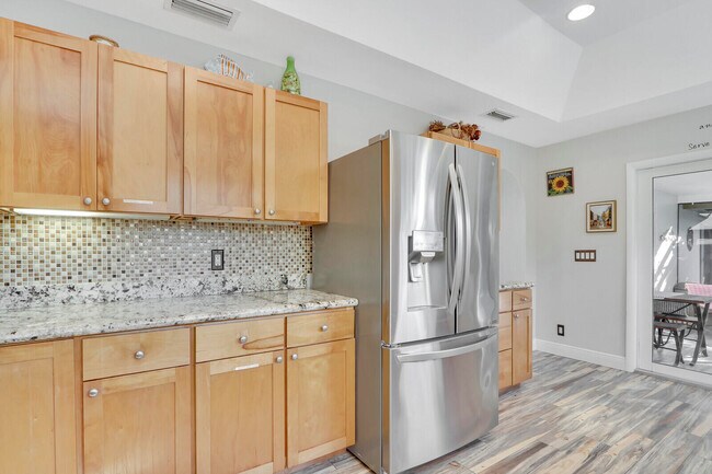Building Photo - 5140 Laird Ln